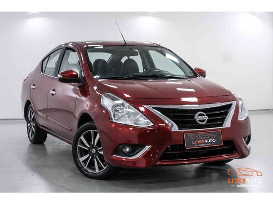 NISSAN VERSA 1.6 16V FLEXSTART UNIQUE 4P XTRONIC NISSAN VERSA 1.6 16V FLEXSTART UNIQUE 4P XTRONIC